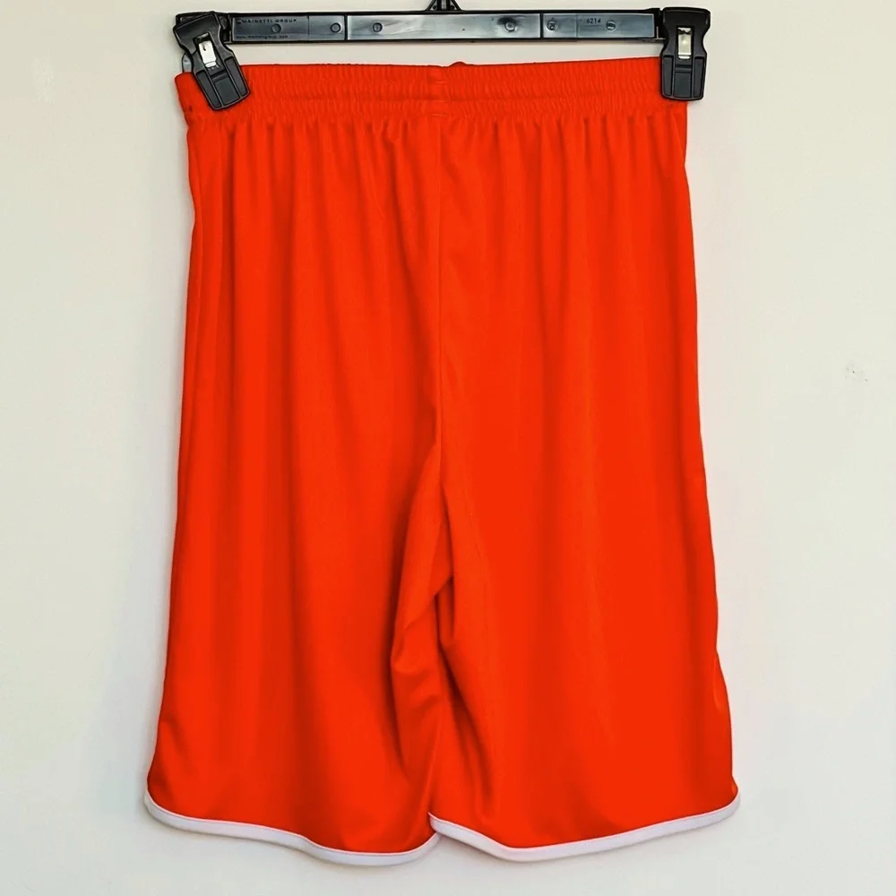 Challenger Teamwear bold bright